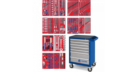 Инструментальная тележка с набором инструментов 